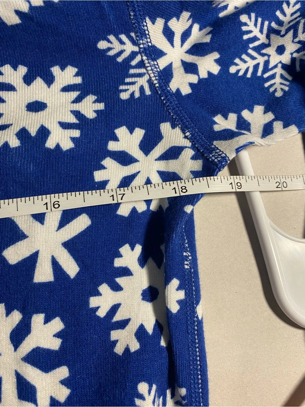 Hanna Andersson Royal Blue Snowflake Pajama Set Top M/Bottom L